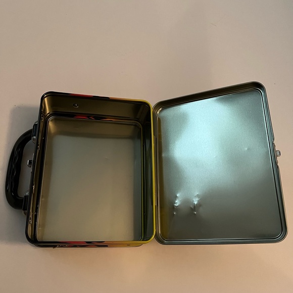 Flames Tin Lunch Box - Picture 3 of 7